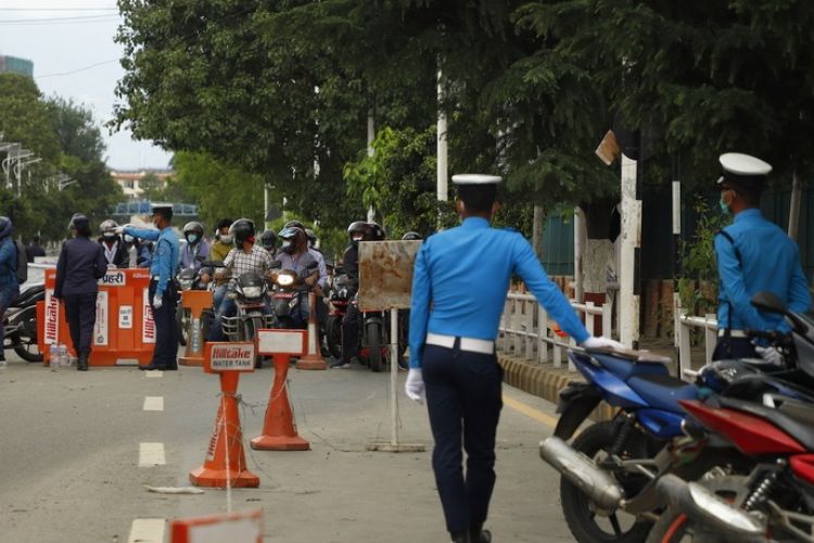 उपत्यकामा होली सुरक्षा: १३ सय ट्राफिक परिचालन, मोटरसाइकल र स्कुटर चालक निगरानीमा 