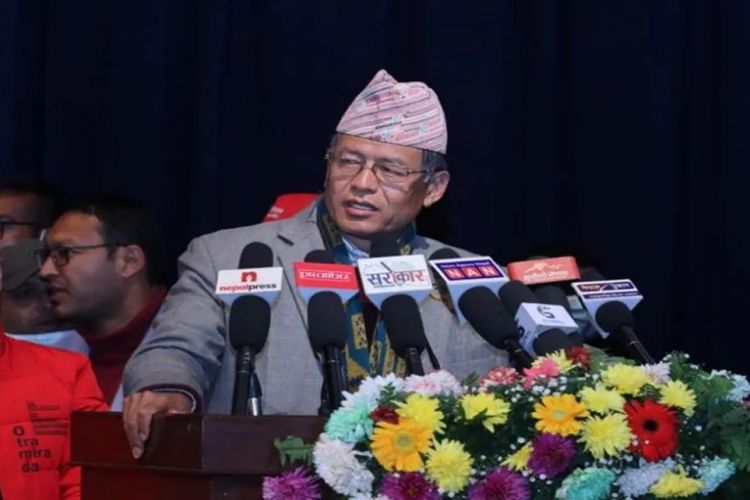 प्रचण्ड अस्तित्वको भिख माग्दै बालकोट र बूढानीलकण्ठ धाइरहेका छन्ः धनराज गुरूङ