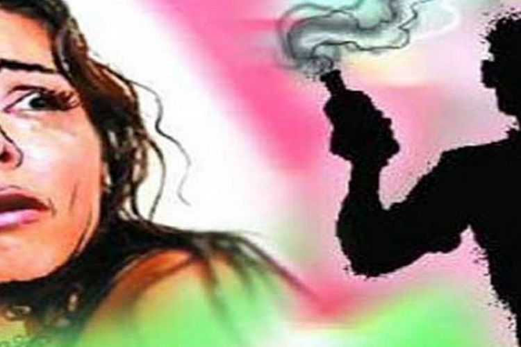 महिलामाथि एसिड प्रहार गरेको आरोपमा जेठाजु र ससुरा पक्राउ