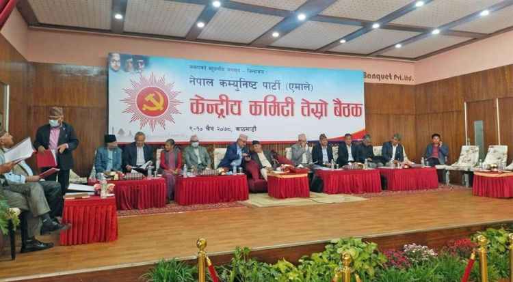 एमाले केन्द्रीय कमिटीबाट अध्यक्ष ओलीको राजनीतिक प्रतिवेदन सर्वसम्मतिले पारित