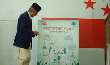 एमाले सर्वोच्च अदालतको आदेशबाट जन्मिएको पार्टी :  कांग्रेस
