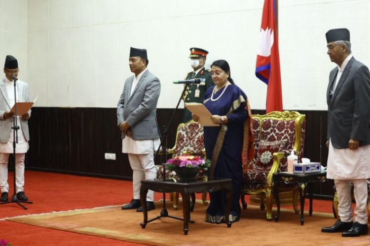 गोविन्द बन्दीले लिए पद तथा गोपनीयताको शपथ