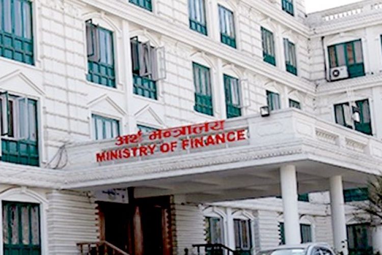 सरकारी सुविधाको २० प्रतिशत इन्धन खर्च कटौती गर्ने निर्णय कार्यान्वयनमा