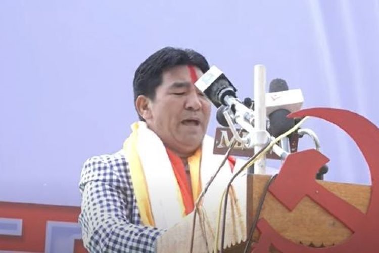 एमालेबाट सोलुमा मेयरको उम्मेद्वार बन्दै आङकाजी शेर्पा, जिल्लामा देखियो व्यापक जनलहर