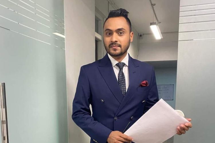'सिधा कुरा'कार्यक्रमका प्रस्तोता पत्रकार युवराज कंडेलले यस्तो लेख्दै टेलिभिजनबाट मागे बिदा 