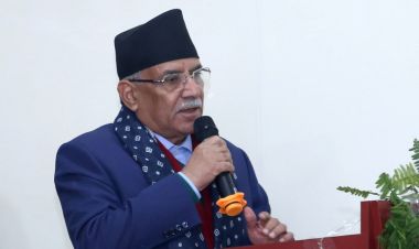 अयोग्य लडाकुलाई दुई लाख दिने निर्णयबाट पछि हट्न सकिँदैन– प्रधानमन्त्री दाहाल