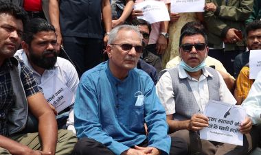 जनताले यसैगरी खबरदारी गरिरहे भ्रष्टाचारीहरु उम्कन सक्दैनन्–बाबुराम भट्टराई