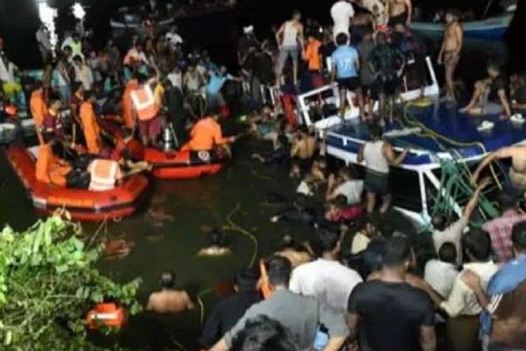 केरलाको मलप्पुरमा यात्रु बोकेको डुंगा पल्टियो, २० जनाको मृत्यु