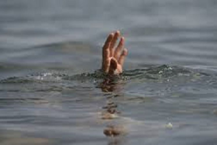 नुहाउने क्रममा नदीमा डुबेर एक पुरुषको मृत्यु