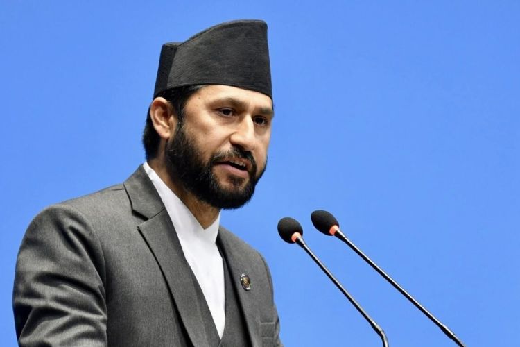 संसदलाई प्रमुख तीन दलको बन्धक बन्न दिदैनौँ : रवि लामिछाने