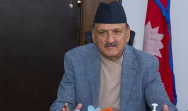 भन्सार छलेर सामान भित्र्याउनेलाई कडा निगरानीमा राख्नुपर्छः अर्थमन्त्री महत