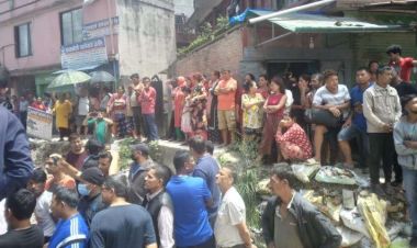 कपनमा बालेनको डोजर, स्थानीयले गरे विरोध