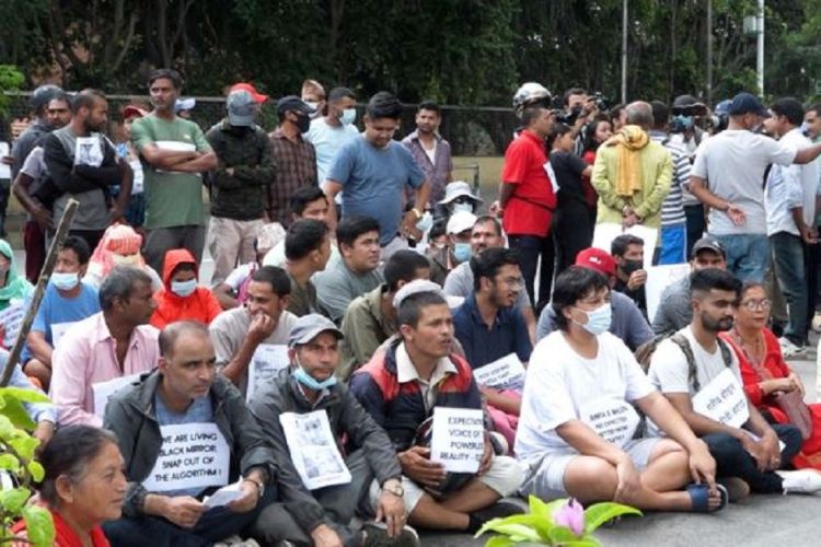 सडकमा व्यापार–व्यवसाय गर्ने साना व्यवसायी आन्दोलित
