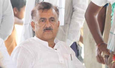 कांग्रेस सहमहामन्त्री यादवमाथि खुकुरी प्रहार