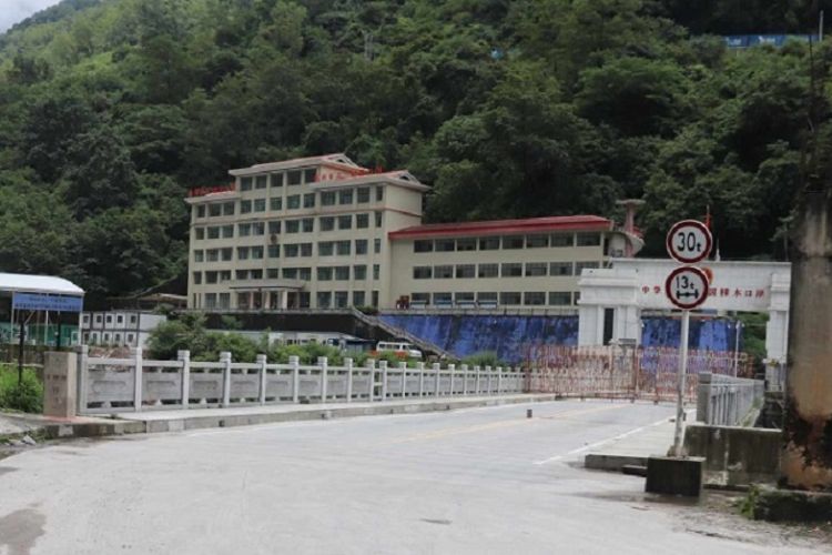 आठ वर्षपछि खुल्यो तातोपानी नाकाबाट आवतजावत