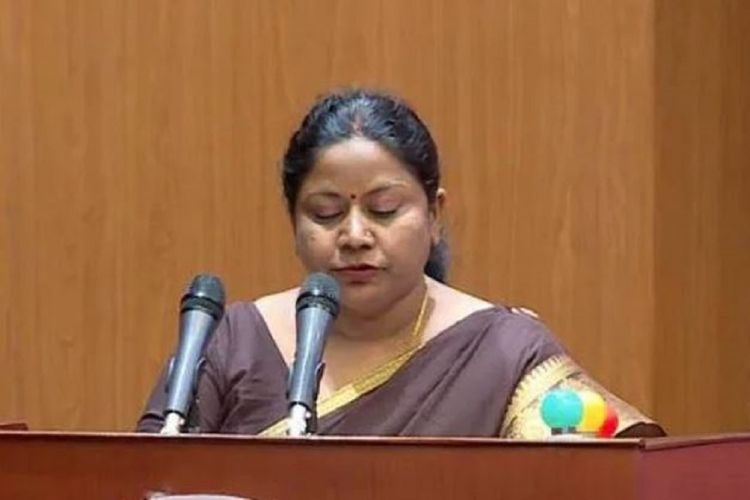 बजेट विनियोजनले सङ्घीयतालाई बलियो बनाउन सकेन : राज्यमन्त्री कुमारी