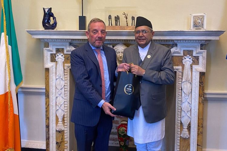 आयरल्याण्डमा सभामुख घिमिरेको भेटघाट सुरु, सिनेट अध्यक्षसँग भेट