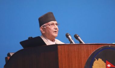 वर्तमान सरकारले राष्ट्रपतिलाइ खोपीको राजा बनाएको छ : अध्यक्ष ओली