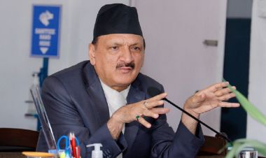 भूकम्पले गरेको क्षतिमा पुनर्निर्माणका लागि ठूलो धनराशि आवश्यक छ : अर्थमन्त्री महत 