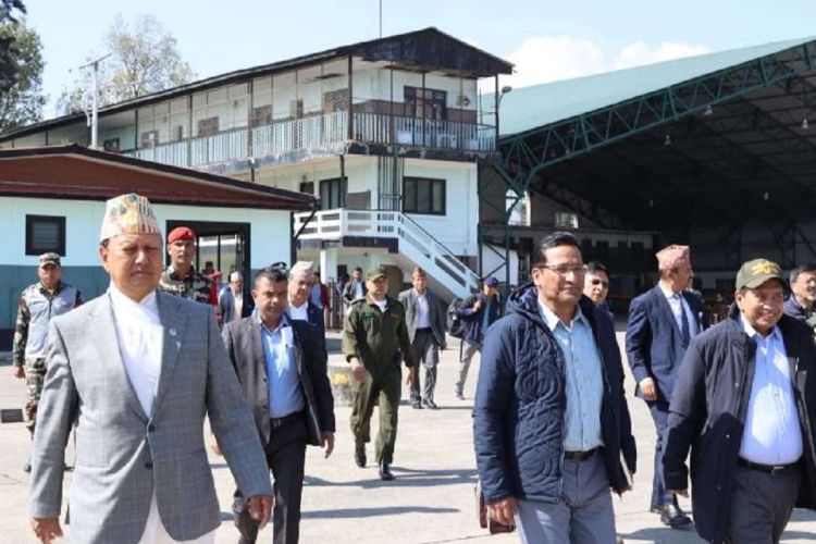उपप्रधानमन्त्री, मन्त्री र सांसदसहितको टोली भूकम्प प्रभावित क्षेत्रतर्फ प्रस्थान