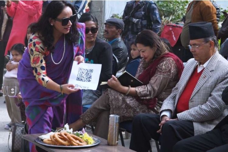भूकम्प पीडित विद्यार्थीका लागि अनेरास्ववियूको देउसी भैलो