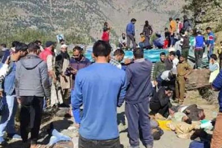 भारतको जम्मु–कश्मीर मार्गमा बस दुर्घटनाः ३६ यात्रुको मृत्यु