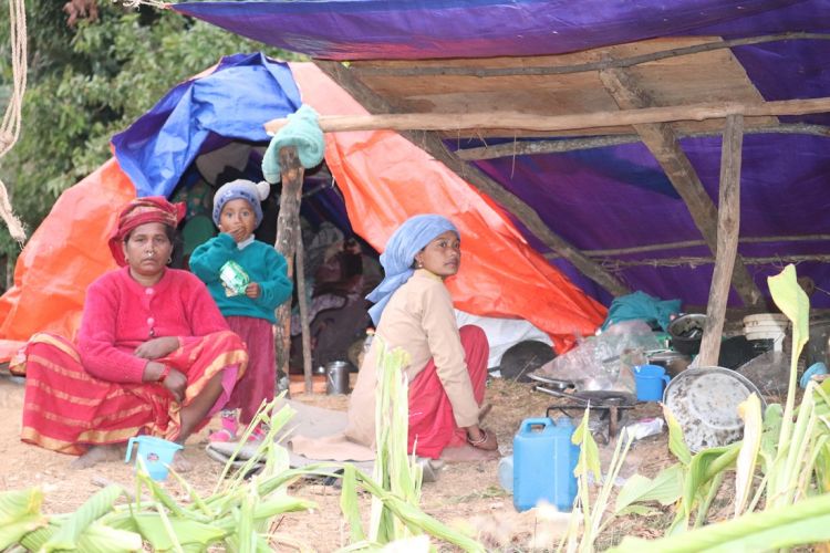 भूकम्प प्रभावित बालबालिकालाई चिसोबाट जोगाउन रिटर्नी एशोसिएशनद्वारा आग्रह