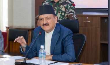 जनतालाई धेरै भन्दा धेरै सुविधा दिने र राजश्व बढाउने सरकारको लक्ष्य : अर्थमन्त्री डा.महत
