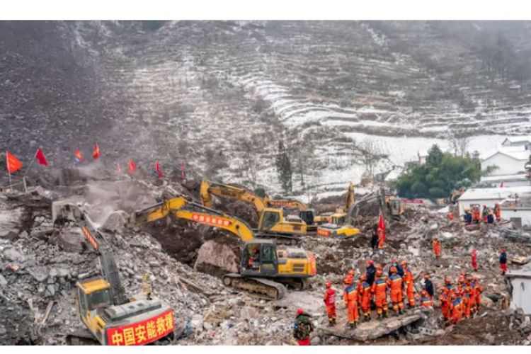 चीनको युनान प्रान्तमा पहिरोः ३९ को मृत्यु, ९०० बढी गाउँले बिस्थापित