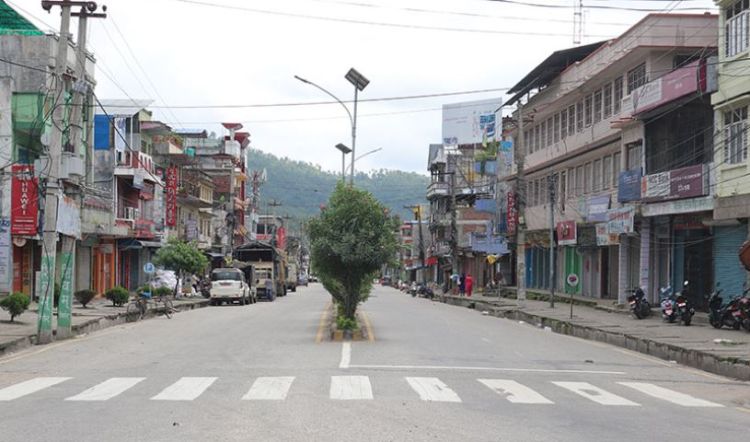 विवादित हेटौंडा बजार क्षेत्रको सडक विस्तार चैत्र भित्रमा