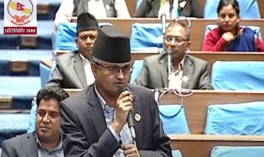 संसदमा प्रधानमन्त्री हराएको चर्चा, खोजी गर्न उच्च स्तरीय समिति बनाउनु पर्ने भन्दै व्यङ्ग्य
