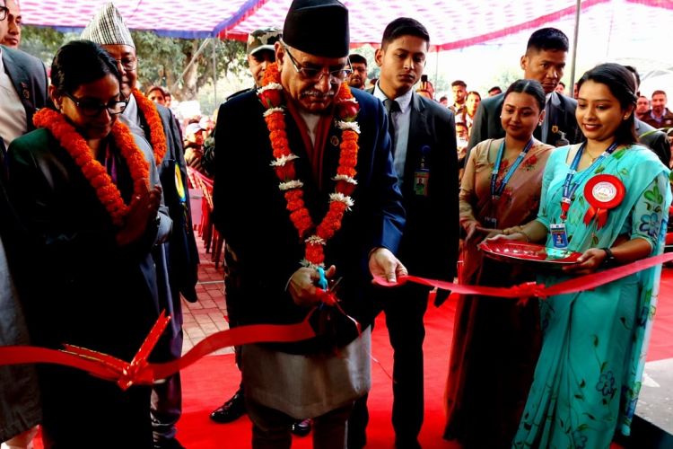भरतपुर स्वास्थ्य क्षेत्रमा नयाँ “हब”को रूपमा विकास हुँदै गएको छ : प्रधानमन्त्री दाहाल