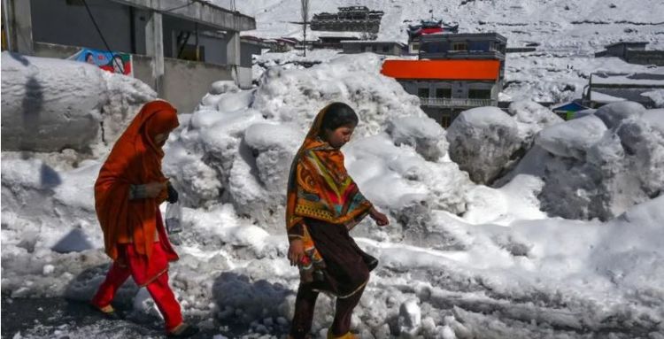  पाकिस्तानमा हिम पहिरो र हिमपातः कम्तीमा ३५ जनाको मृत्यु