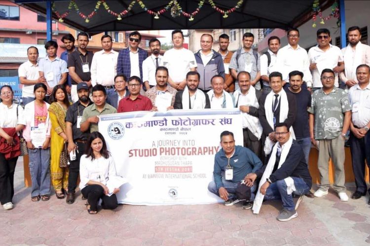 काठमाडौं फोटोग्राफर संघले आयोजना गर्यो एक दिने स्टुडियो फोटोग्राफी कार्यशाला 