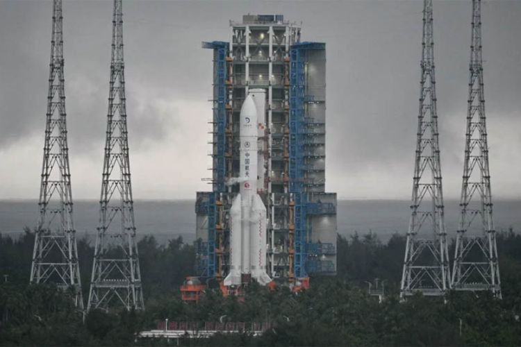 मानवरहित चिनिया अन्तरिक्ष यान चन्द्रमामा अवतरण