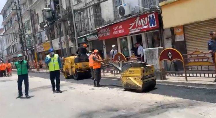 न्यूरोडमा काठमाडौँ महानगर र सडक विभाग आमने सामने