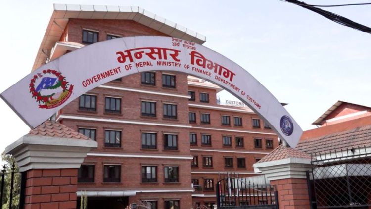   नेपालमा मोबाइल फोन आयात बृद्धि, रोकिएन भन्सार छली