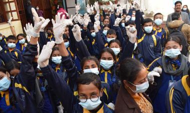 सफा हुदै काठमाडौँ महानगरभित्रका सार्वजनिक विद्यालय