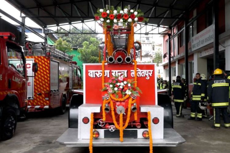 ललितपुरमा एकसय ६ वर्ष पुरानो डेनिस दमकल सञ्चालनमा 