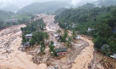 भारतको केरलामा बाढी र मुस्खलनः  मृत्यु हुनेको संख्या १७८ पुग्यो