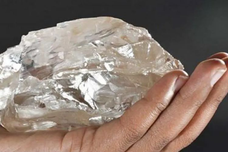  विश्वको दोस्रो ठूलो हीरा बोत्सवानामा फेला पर्यो