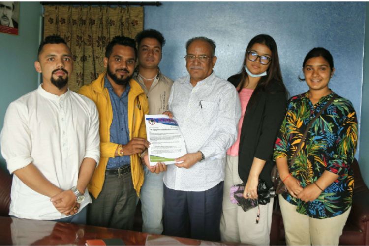 बंगलादेशबाट फर्केका मेडिकल विद्यार्थीहरुलाई स्वदेशमै इन्टर्नको व्यवस्था हुन्छ : अध्यक्ष प्रचण्ड