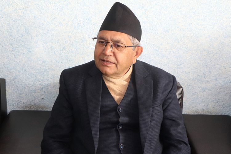राष्ट्रिय दलका सचेतकसँग छलफल गर्दै सभामुख घिमिरे