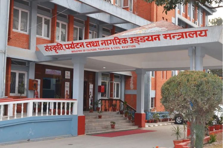 तारे होटलहरूमा प्लास्टिकजन्य बोटलसहितका पेय पदार्थम रोक