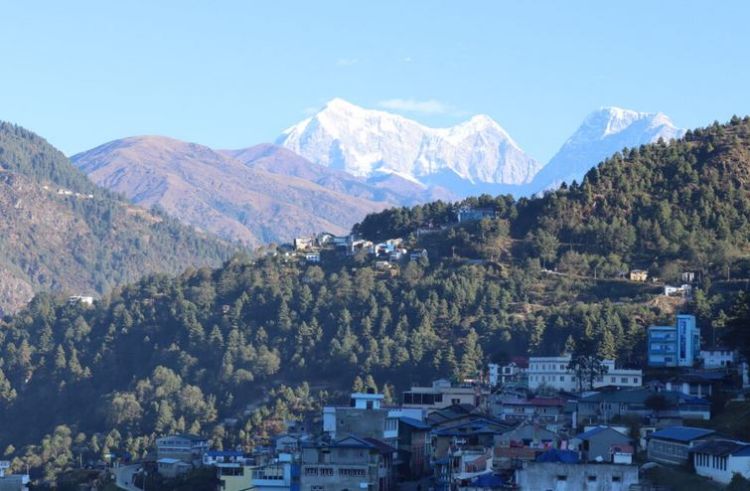 मनै लोभ्याउने सल्लेरीबाट आँखै अगाडी देखिने नुम्बुर हिमालको दृष्य 