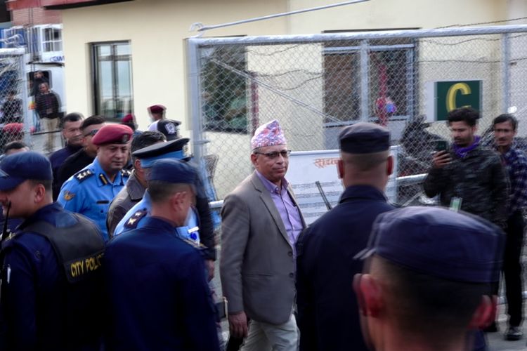  पूर्वमन्त्री अधिकारीलाई दुई दिन हिरासतमा राख्न अदालतको अनुमति