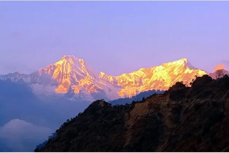  गणेश हिमालको आधार शिविरमा १६ जना फसे, उद्धारको प्रयास जारी 