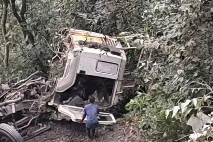 धादिङमा भारतीय ग्यास बुलेट दुर्घटना, सतर्कता अपनाउन आग्रह  