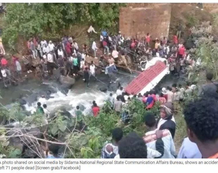 यात्रु बोकेको ट्रक खस्दा कम्तिमा ६० को मृत्यु