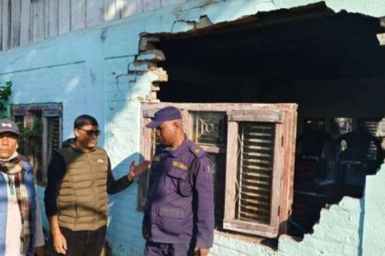 रौतहटमा जंगली हात्तीको आतंक, दर्जन घरमा क्षती 
